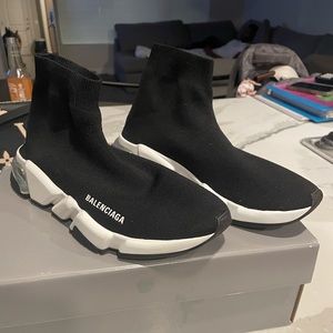Balenciaga speed runners